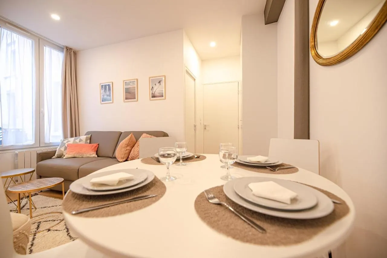 Ξενοδοχείο με διαμερίσματα Cosy In Center - With Ac *